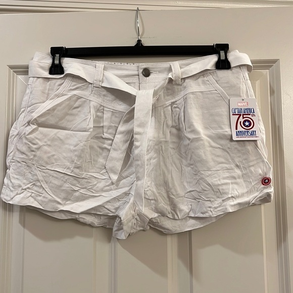 Marvel ladies shorts - Picture 1 of 6